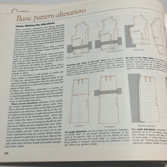 Vintage 1976 Readers Digest Sewing Guide - Picture 6 of 11